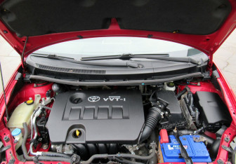 Подержанный автомобиль Toyota Auris Hatchback 2008 года (10 фото)