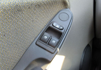 Подержанный автомобиль LADA (ВАЗ) Kalina Hatchback 2012 года (16 фото)