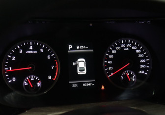Подержанный автомобиль Kia K5 2022 года (14 фото)