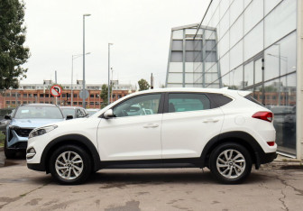 Подержанный автомобиль Hyundai Tucson 2017 года (8 фото)