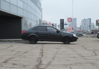 Подержанный автомобиль Chevrolet Lacetti Sedan 2007 года (4 фото)