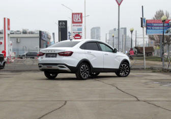 Подержанный автомобиль LADA (ВАЗ) Vesta Sedan 2023 года (5 фото)