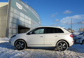 Подержанный автомобиль Renault Koleos 2014 года (8 фото)