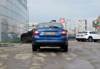 Подержанный автомобиль Skoda Rapid Liftback 2018 года (6 фото)