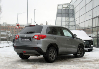 Подержанный автомобиль Suzuki Vitara 2018 года (5 фото)