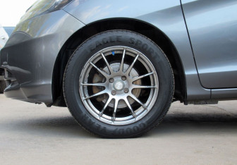 Подержанный автомобиль Honda Freed 2009 года (9 фото)