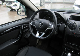 Подержанный автомобиль Renault Duster 2020 года (15 фото)