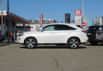 Подержанный автомобиль Lexus RX 2014 года (8 фото)