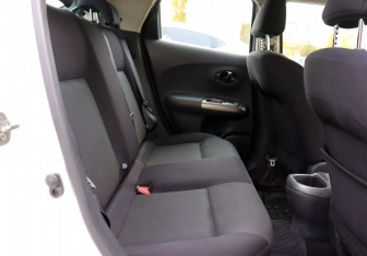Подержанный автомобиль Nissan Juke 2013 года (11 фото)
