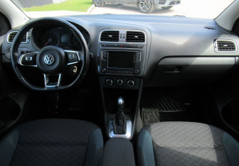 Подержанный автомобиль Volkswagen Polo Sedan 2019 года (14 фото)