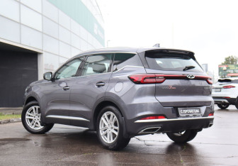 Подержанный автомобиль Chery Tiggo 7 Pro 2022 года (7 фото)