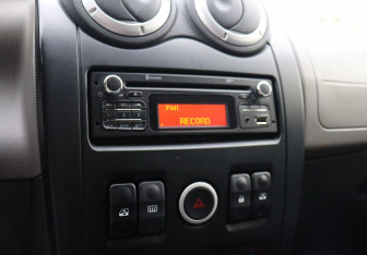 Подержанный автомобиль LADA (ВАЗ) Largus Wagon 2017 года (11 фото)