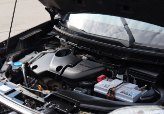 Подержанный автомобиль Nissan X-Trail 2011 года (11 фото)
