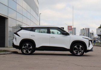 Подержанный автомобиль Geely Cityray 2024 года (4 фото)