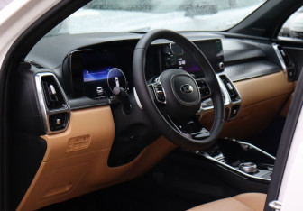 Подержанный автомобиль Kia Sorento 2021 года (13 фото)