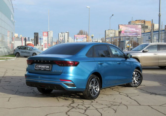 Подержанный автомобиль Geely Emgrand 2023 года (5 фото)