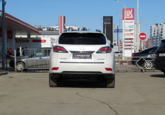 Подержанный автомобиль Lexus RX 2014 года (6 фото)