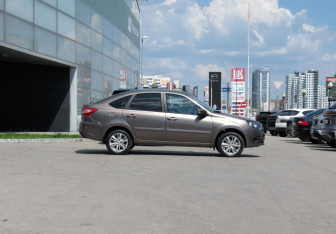 Подержанный автомобиль LADA (ВАЗ) Granta Hatchback 2020 года (4 фото)
