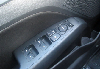 Подержанный автомобиль Hyundai Elantra Sedan 2019 года (18 фото)