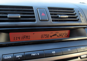 Подержанный автомобиль Mazda 3 Hatchback 2006 года (15 фото)