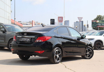 Подержанный автомобиль Hyundai Solaris Sedan 2016 года (5 фото)