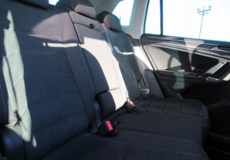 Подержанный автомобиль Volkswagen Tiguan 2018 года (10 фото)