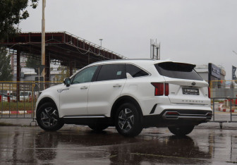 Подержанный автомобиль Kia Sorento 2021 года (7 фото)