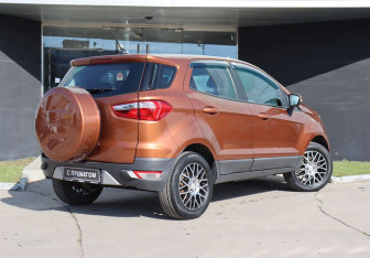 Подержанный автомобиль Ford EcoSport 2017 года (5 фото)