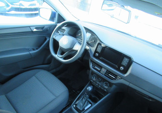 Подержанный автомобиль Volkswagen Polo Hatchback 2021 года (12 фото)