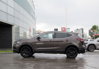 Подержанный автомобиль Nissan Qashqai 2021 года (8 фото)