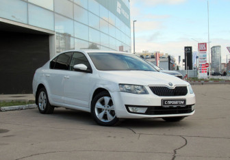 Подержанный автомобиль Skoda Octavia Liftback 2013 года (3 фото)