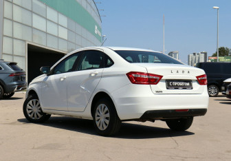 Подержанный автомобиль LADA (ВАЗ) Vesta Sedan 2021 года (7 фото)