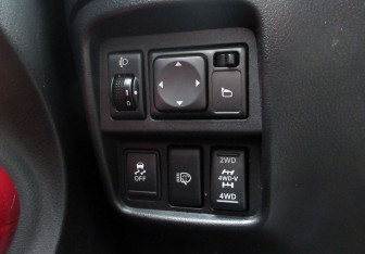 Подержанный автомобиль Nissan Juke 2011 года (18 фото)