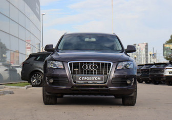 Подержанный автомобиль Audi Q5 2010 года (2 фото)