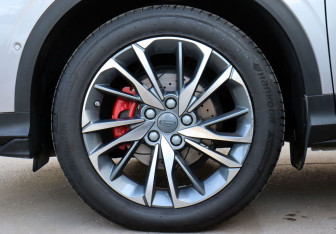 Подержанный автомобиль Geely Coolray 2023 года (9 фото)