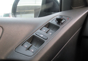 Подержанный автомобиль Volkswagen Tiguan 2011 года (17 фото)