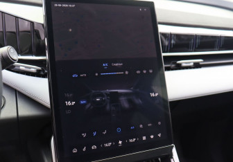 Новый Geely Atlas 2025 (18 фото)