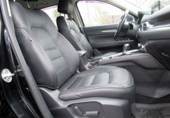 Подержанный автомобиль Mazda CX-5 2018 года (10 фото)