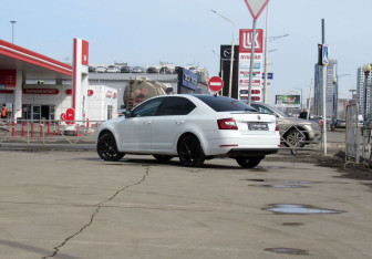 Подержанный автомобиль Skoda Octavia Liftback 2018 года (7 фото)