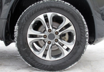 Подержанный автомобиль Nissan Terrano 2016 года (9 фото)