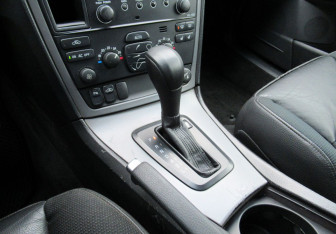 Подержанный автомобиль Volvo S60 2004 года (13 фото)