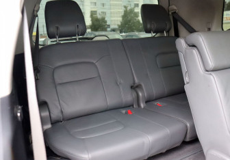 Подержанный автомобиль Toyota Land Cruiser Suv 2008 года (13 фото)