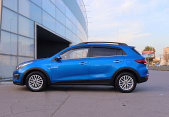 Подержанный автомобиль Kia Rio Hatchback 2019 года (8 фото)