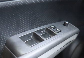 Подержанный автомобиль Nissan X-Trail 2012 года (16 фото)