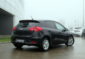 Подержанный автомобиль Kia Ceed Hatchback 2016 года (5 фото)