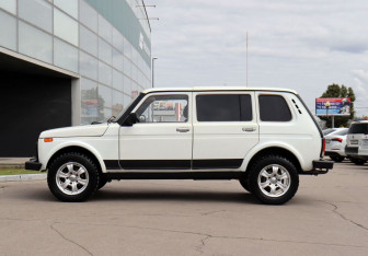 Подержанный автомобиль LADA (ВАЗ) 2131 (4x4) 2014 года (8 фото)