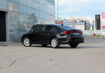 Подержанный автомобиль Kia Cerato Sedan 2020 года (7 фото)
