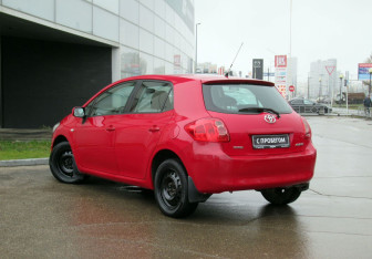 Подержанный автомобиль Toyota Auris Hatchback 2008 года (7 фото)