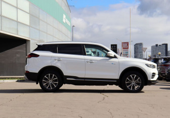 Подержанный автомобиль Geely Atlas Pro 2023 года (4 фото)