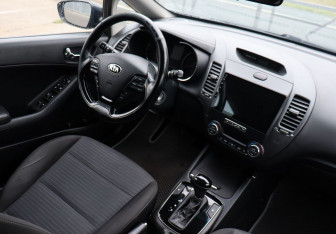 Подержанный автомобиль Kia Cerato Sedan 2019 года (12 фото)